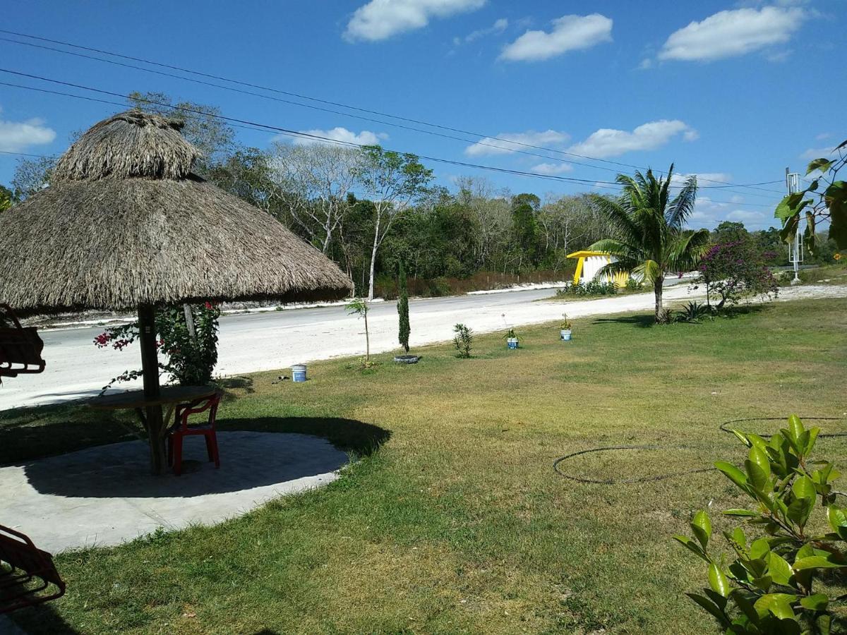 Hotel Templo Maya Xpujil Exteriér fotografie